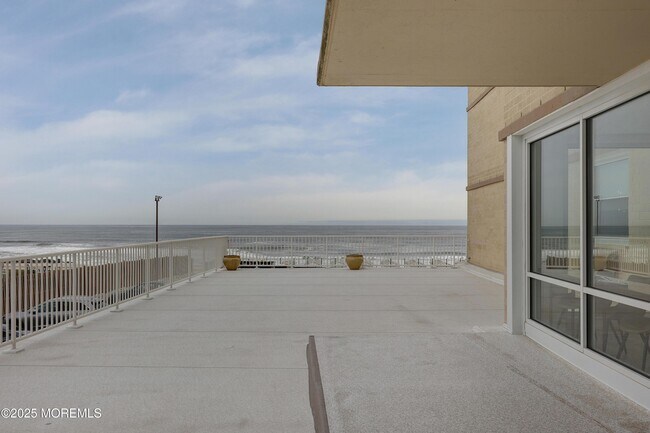 Building Photo - 675 Ocean Ave N