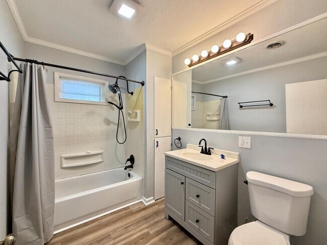 Building Photo - 800 McAbee Dr