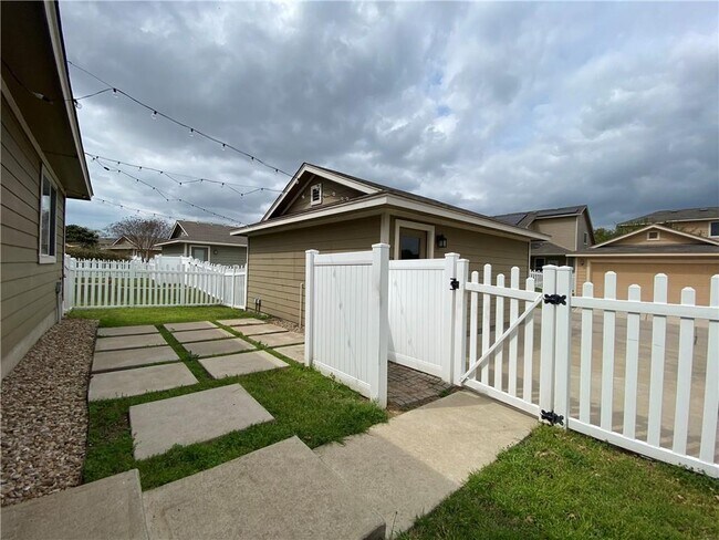 Building Photo - 600 Gabriel Mills Dr