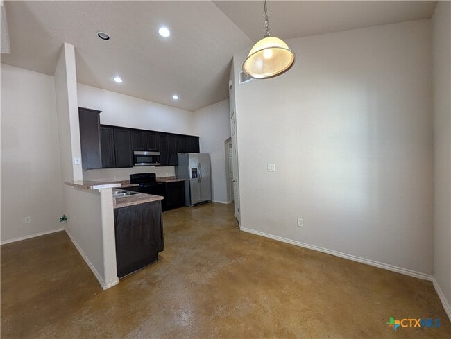 Building Photo - 208 Anne Louise Dr