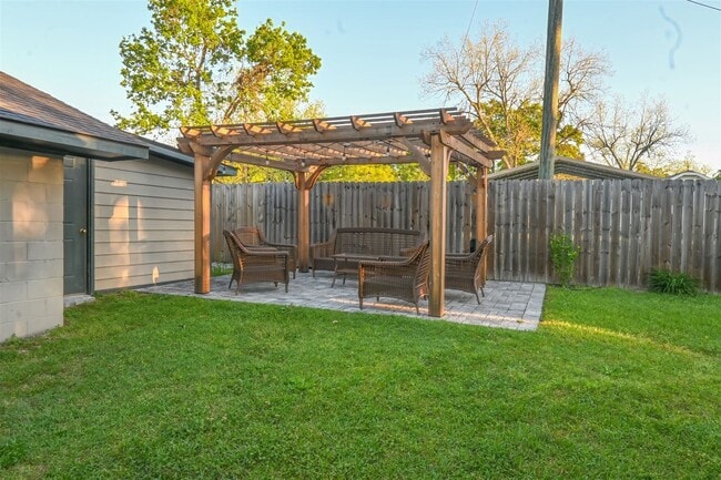 Building Photo - MOVE-IN READY-NE-COLUMBUS & FT BENNING,GA-...