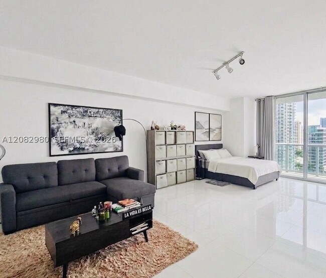 Building Photo - 475 Brickell Ave