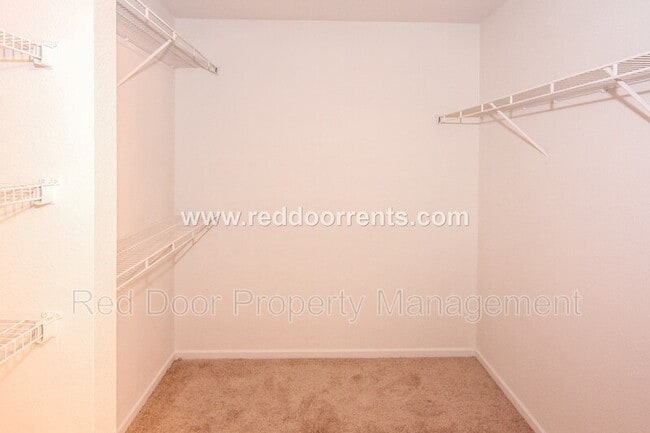 Building Photo - 15448 Gallow Ln
