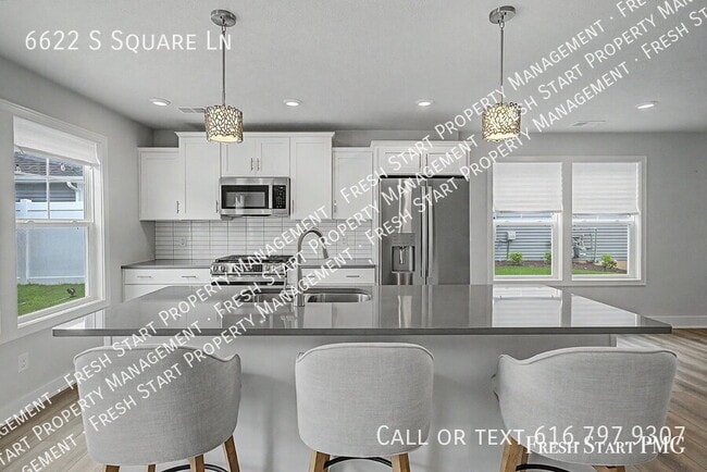Building Photo - 6622 S Square Ln