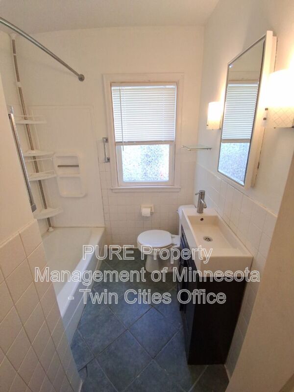 Building Photo - 2632 Toledo Ave S