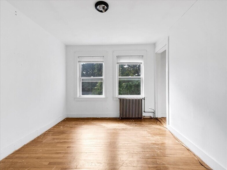 Building Photo - 16 Kilby St