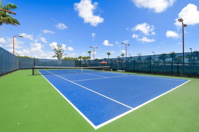 Building Photo - 1221 Faulkner Ter