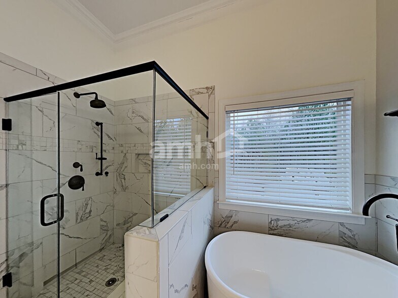 Building Photo - 776 Somersby Dr