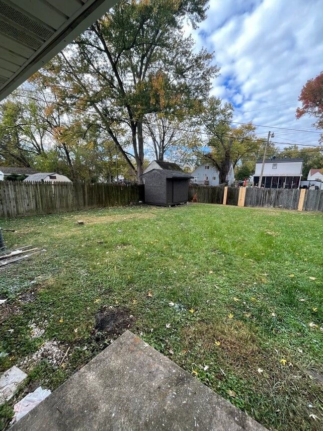 Building Photo - Charming 3 Bedroom Home with Finished Base...