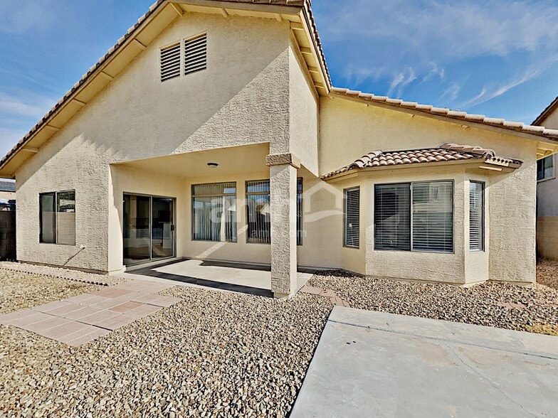 Building Photo - 12733 W Rosewood Dr