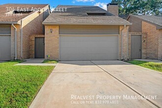 Building Photo - 304 E Adoue St