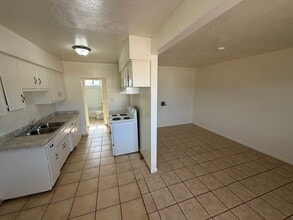 Building Photo - 311 E McElhany Ave