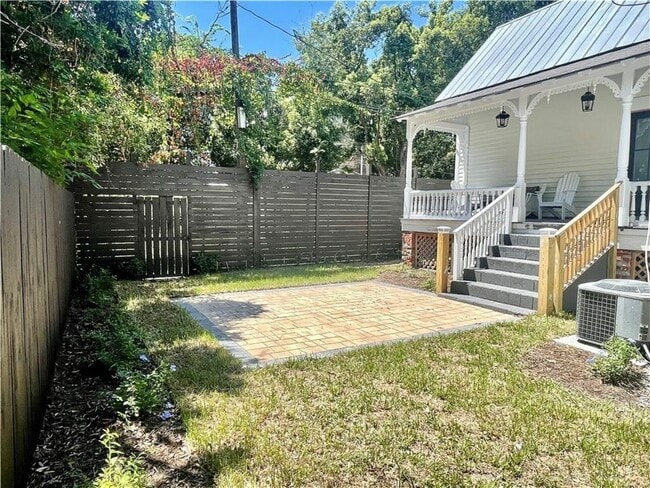 Building Photo - 1915 Union St