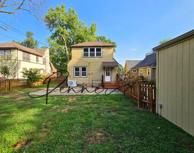Building Photo - 431 E 69th Terrace