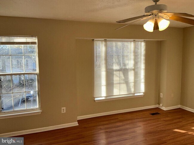 Building Photo - 20517 Lowfield Dr