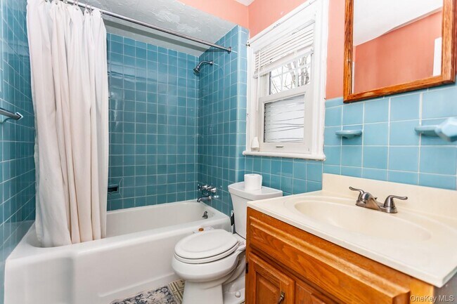 Building Photo - 530 Union Ave