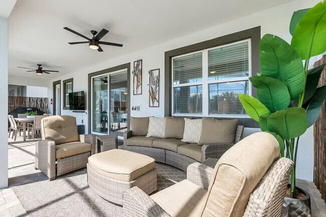 Building Photo - 9016 Sommerset Hills Dr