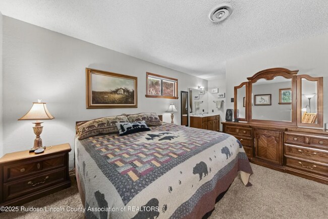 Building Photo - 119 Chaparral Dr