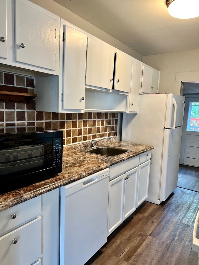 Building Photo - 3271 Rinda Ln