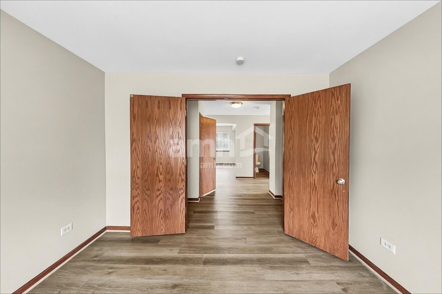 Building Photo - 26333 Wild Rose Dr