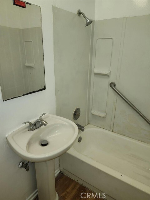 Building Photo - 1054 E Artesia Blvd