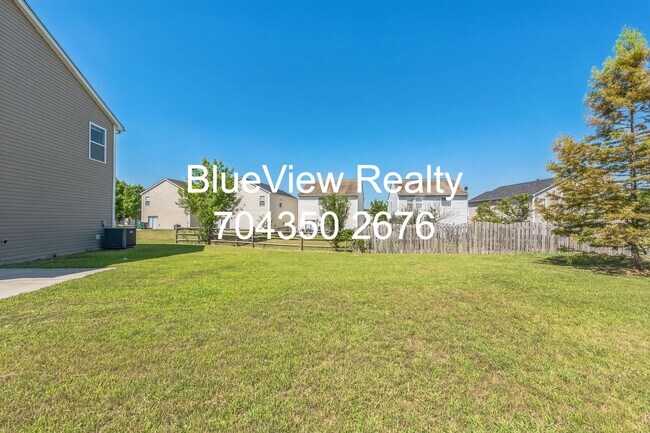 Building Photo - 8605 Redding Glen Ave