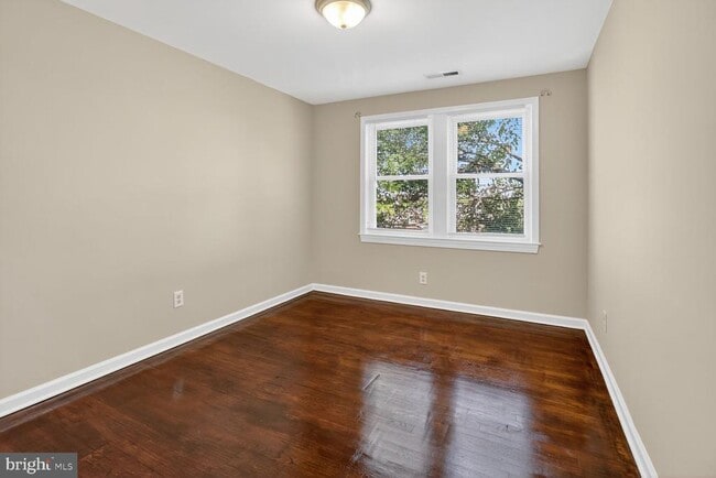 Building Photo - 3814 Erdman Ave
