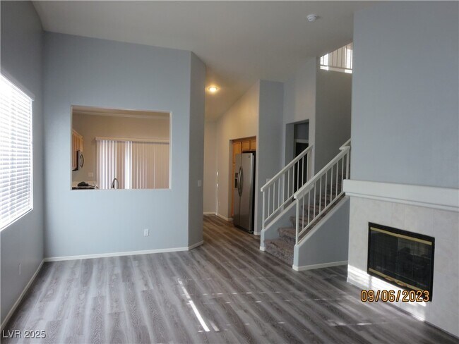 Building Photo - 989 Veranda View Ave