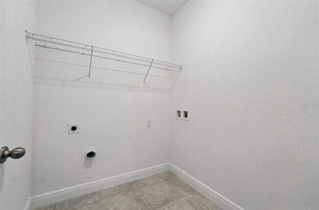 Building Photo - 7738 N Creek Way