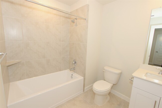 Building Photo - 5518 Handlewood Ln