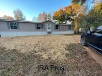 Building Photo - 713 Cranbrook Dr