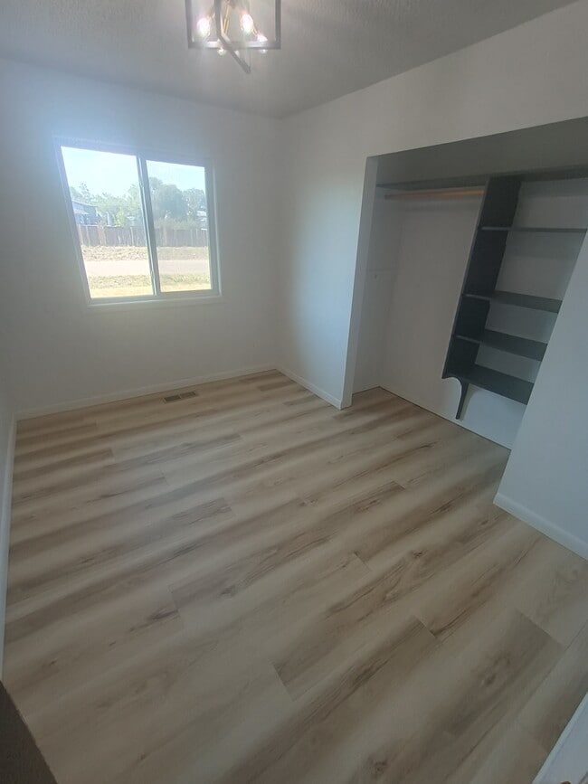 Building Photo - 2765 Bandera Dr