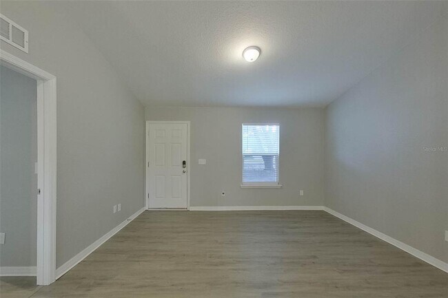 Building Photo - 7 Locust Run Cir