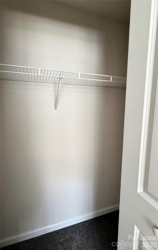 Building Photo - 828 Renee Ave