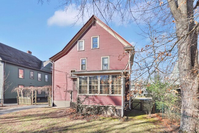 Building Photo - 65 Firglade Ave