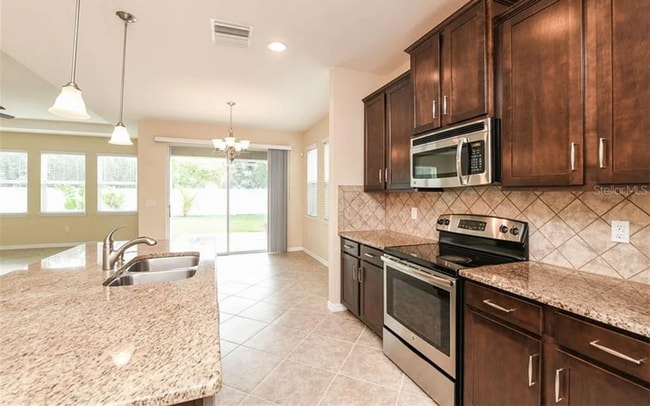 Building Photo - 2948 Oriole Dr