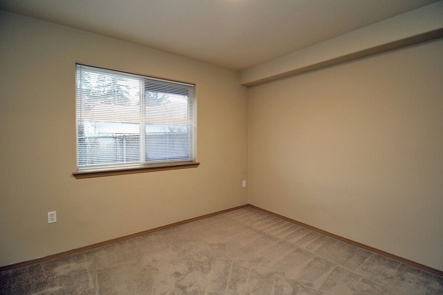 Building Photo - 8102 SE Lambert St