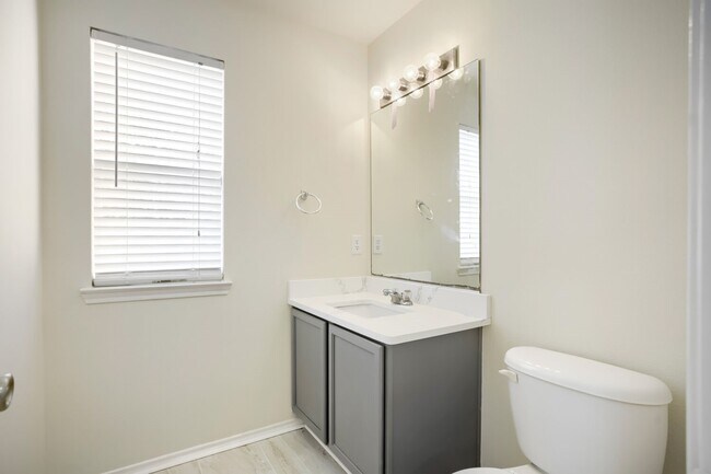 Building Photo - 10506 Sugar Trace Dr