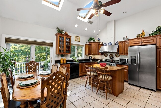 Building Photo - 1 Little Smelt Pond Rd