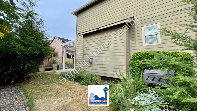 Building Photo - Step Inside to Style, Space & Everyday Comfort!
