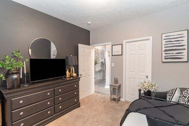 Building Photo - 3738 Meadow Ridge Ln