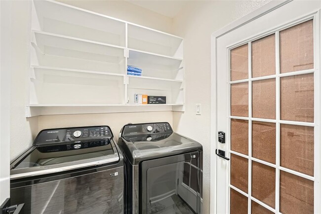 Building Photo - 13200 Constellation Dr