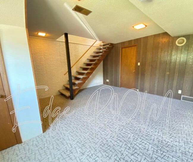 Building Photo - 3718 Convair Ln