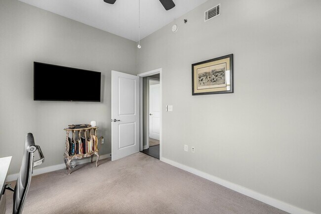 Building Photo - Charming 2BR Condo in Midtown Atlanta