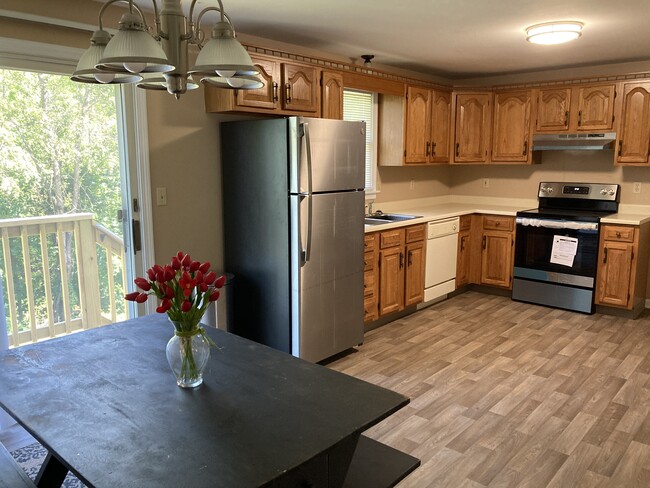 Primary Photo - 2 Hager Park Rd