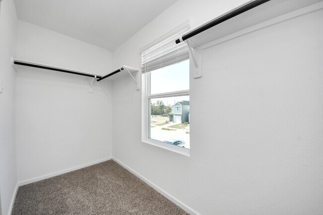 Building Photo - 1027 Moon Drop Ln