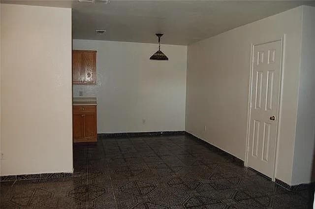 Building Photo - 1202 Spell Ave