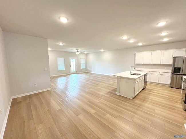 Building Photo - 207 Osceola Cir