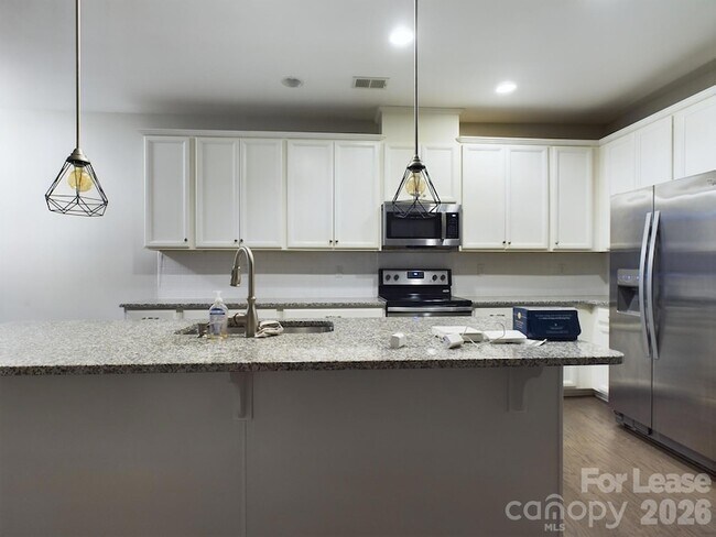 Building Photo - 6624 Berewick Commons Pkwy