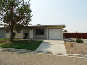 Building Photo - 3 Bed 1 Bath